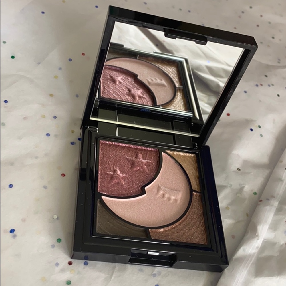 Estes Lauder Moon Eyeshadow Palette